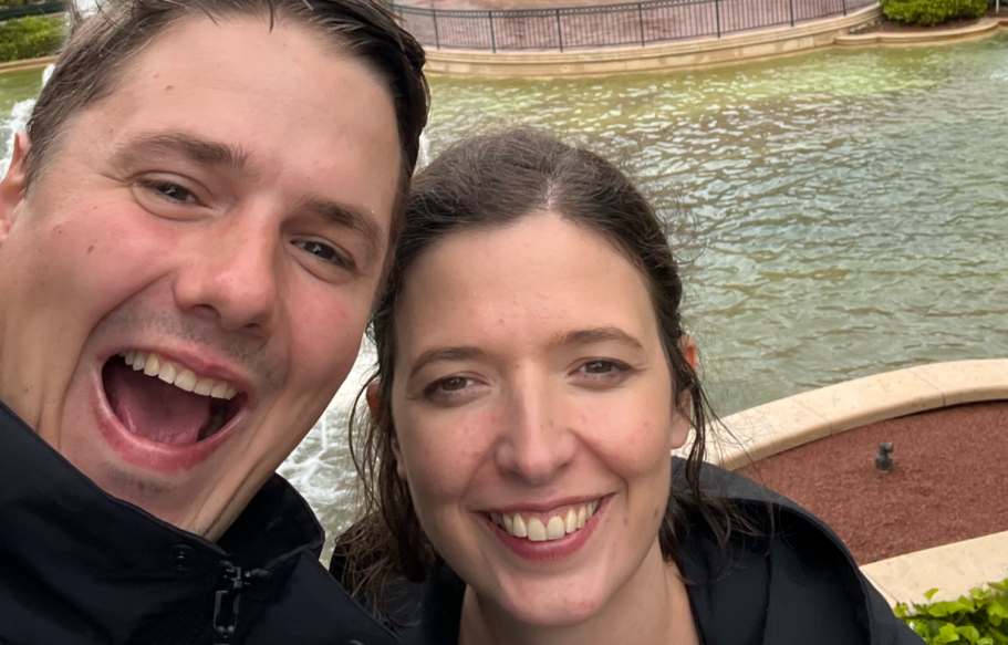 Stolz. Dankbarkeit. Anpassung.